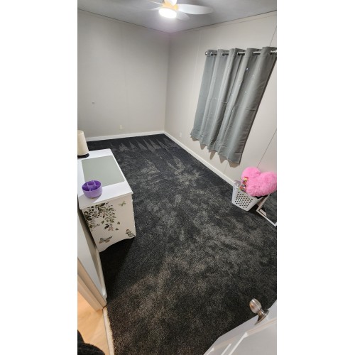 - 1125 Russel St